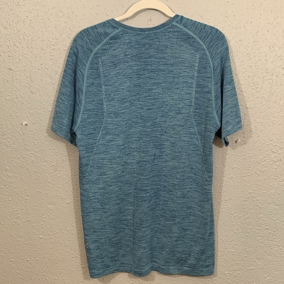 Lululemon Metal Vent Tech Blue Short Sleeve size M - Picture 5 of 12